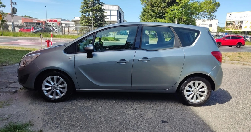 Opel Meriva cena 26900 przebieg: 133000, rok produkcji 2013 z Alwernia małe 326